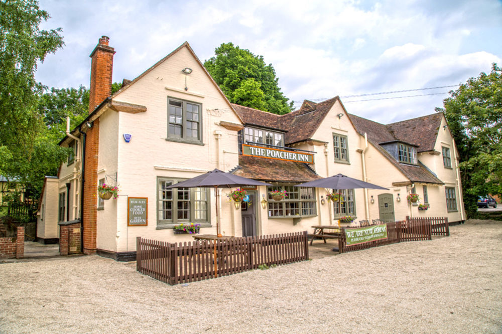 The Poacher Inn Hook  Exterior photo